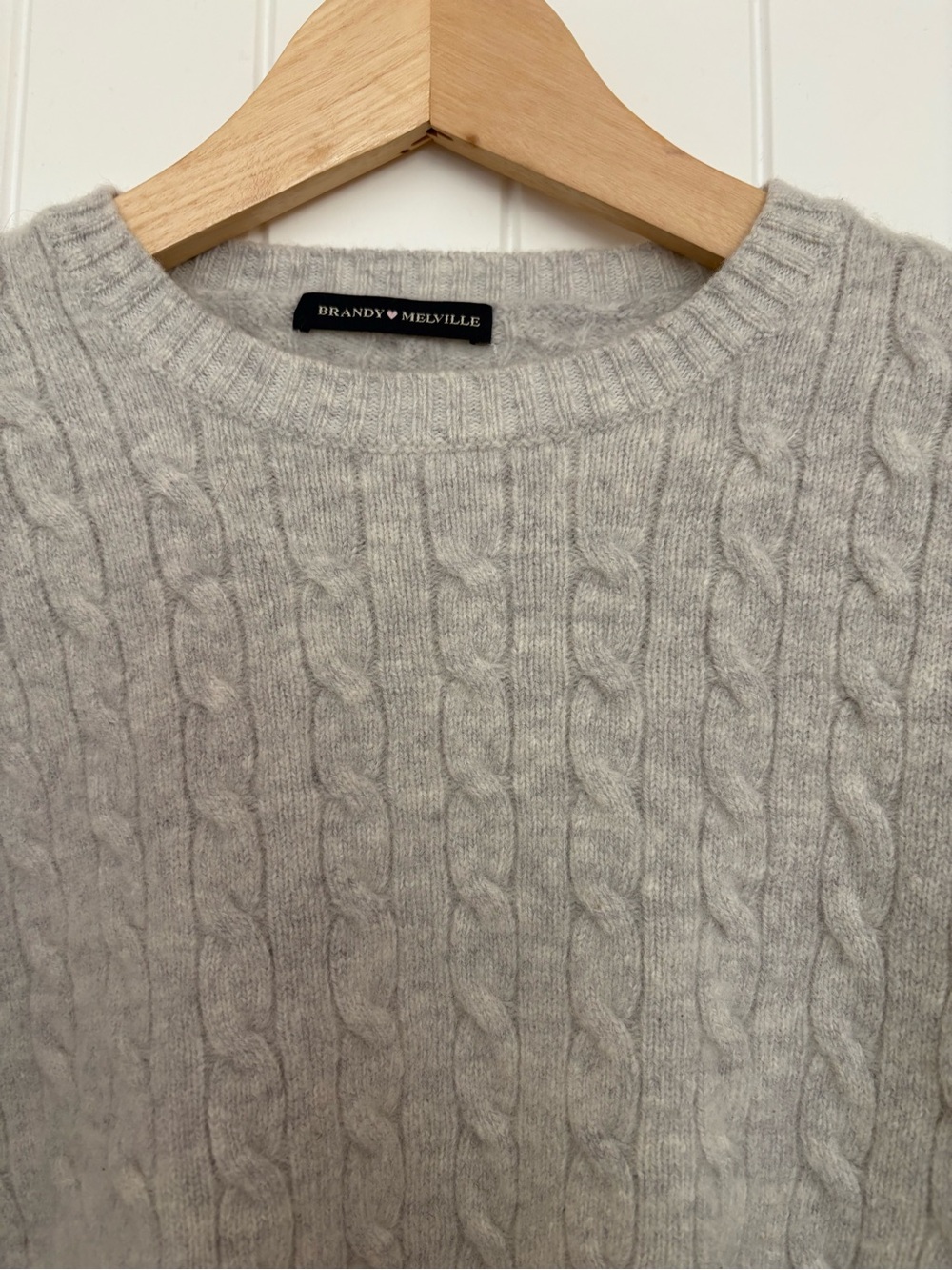 Brandy Melville Cable Knit Crewneck Sweater - Light Gray - Picture 2 of 2